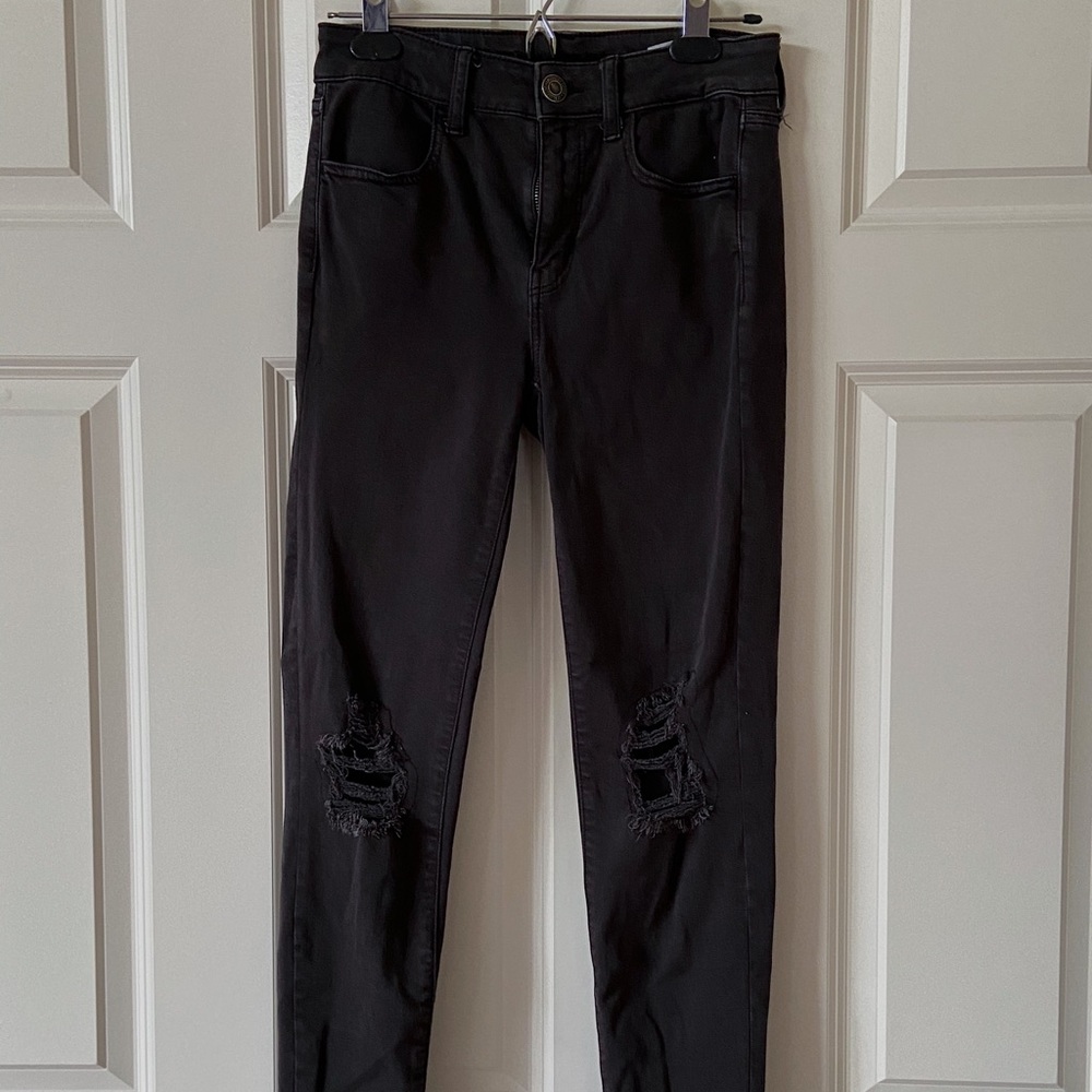 american eagle distressed jeans